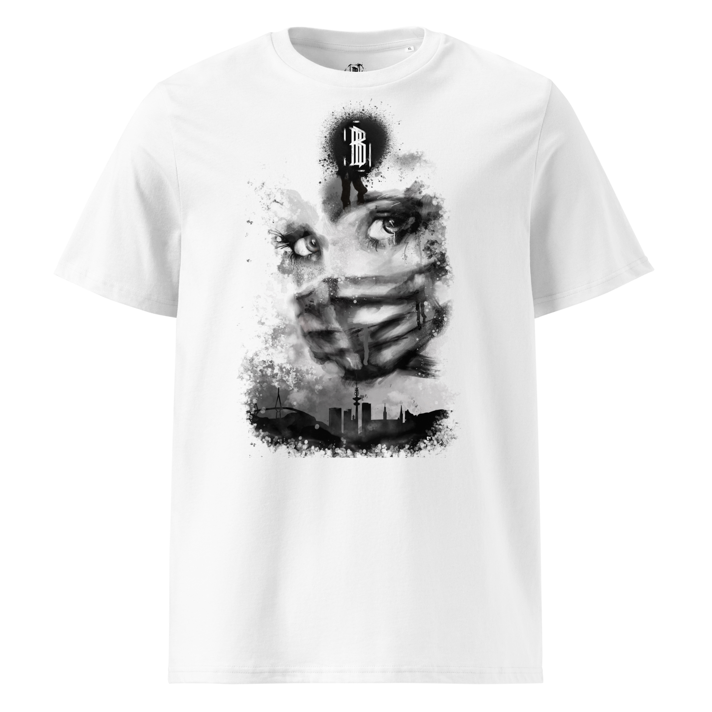 T-Shirt Frau mit Maske über Hamburger Skyline