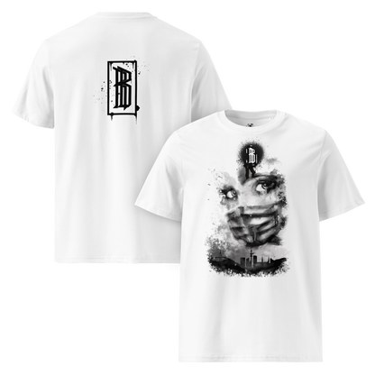 T-Shirt Frau mit Maske über Hamburger Skyline